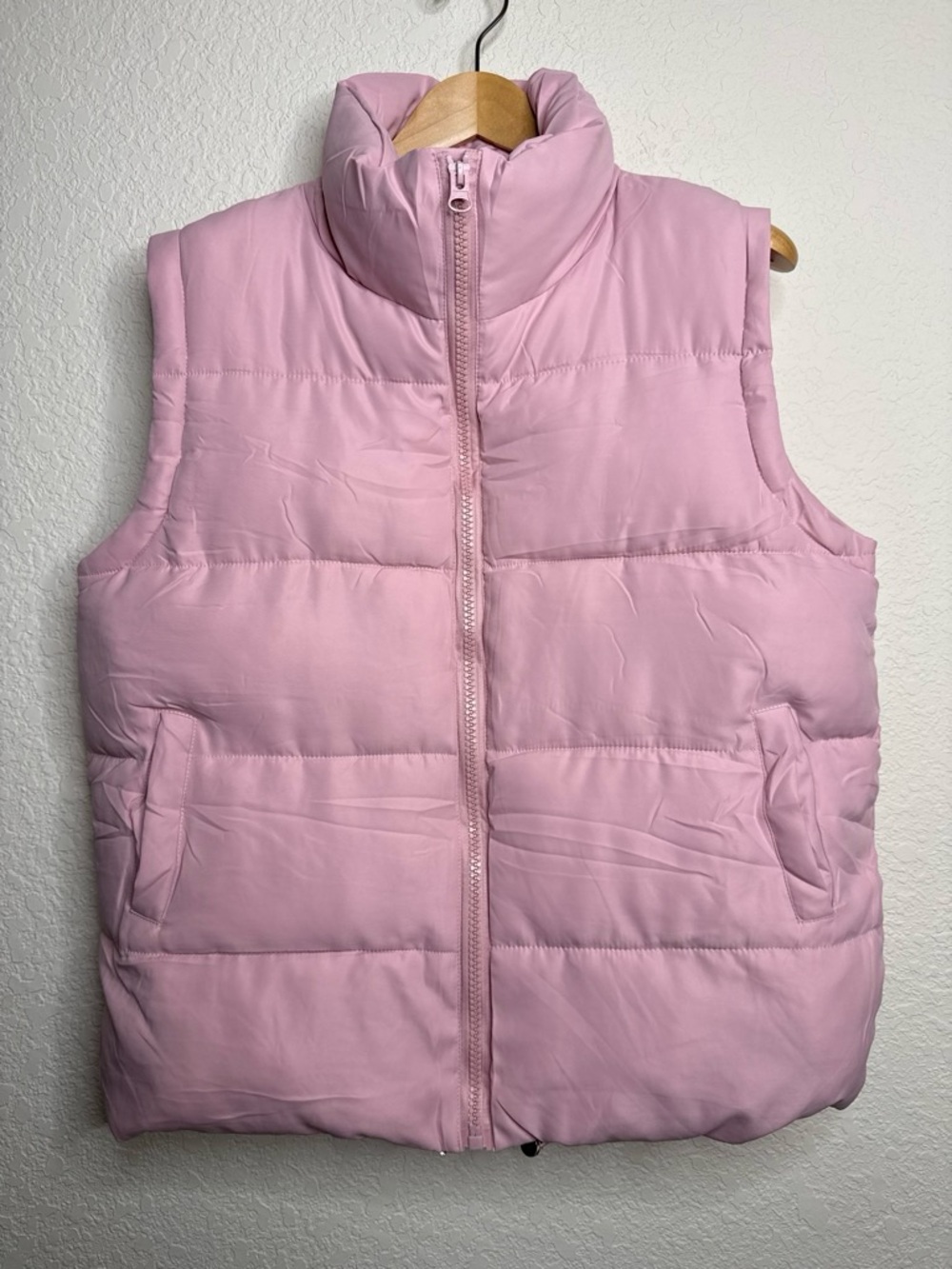 Women’s Pink Quilted Puffer Vest Size M Full Zip Sleeveless Adjustable Cinch Hem